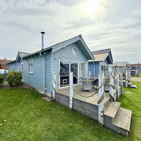 Badgers Retreat - Part Of The The Bay Village With Pool, Gym And Direct Access, Pub, Restaurant, Tennis And Meadows Walks 別荘 *