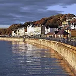 Badgers Retreat - Part Of The The Bay Village With Pool, Gym And Direct Access, Pub, Restaurant, Tennis And Meadows Walks * Filey