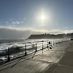 Holiday home Badgers Retreat - Part Of The The Bay Village With Pool, Gym And Direct Access, Pub, Restaurant, Tennis And Meadows Walks Filey