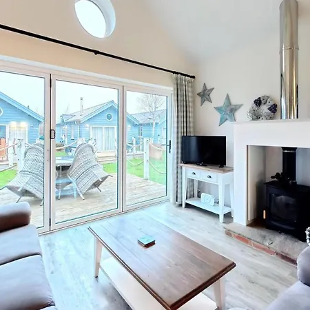 Badgers Retreat - Part Of The The Bay Village With Pool, Gym And Direct Access, Pub, Restaurant, Tennis And Meadows Walks Filey