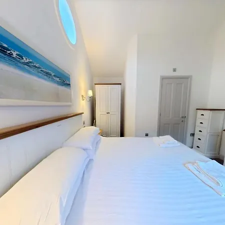 Holiday home Badgers Retreat - Part Of The The Bay Village With Pool, Gym And Direct Access, Pub, Restaurant, Tennis And Meadows Walks Filey