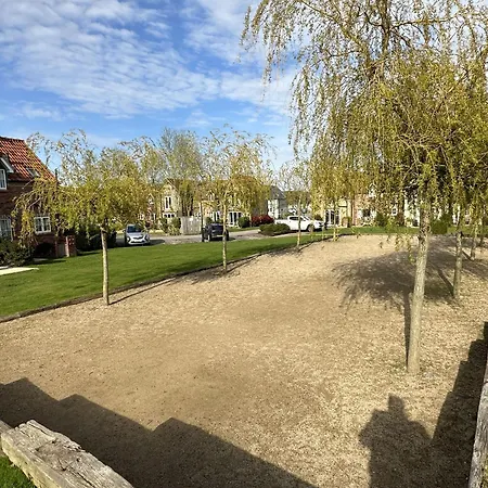 Badgers Retreat - Part Of The The Bay Village With Pool, Gym And Direct Access, Pub, Restaurant, Tennis And Meadows Walks